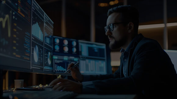 Multi-tenant vs single-tenant web application architecture comparison
